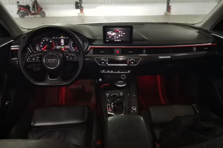 Used Audi A4L 2018 30th Anniversary Edition 45 TFSI quattro Individual Sport Edition Center Console