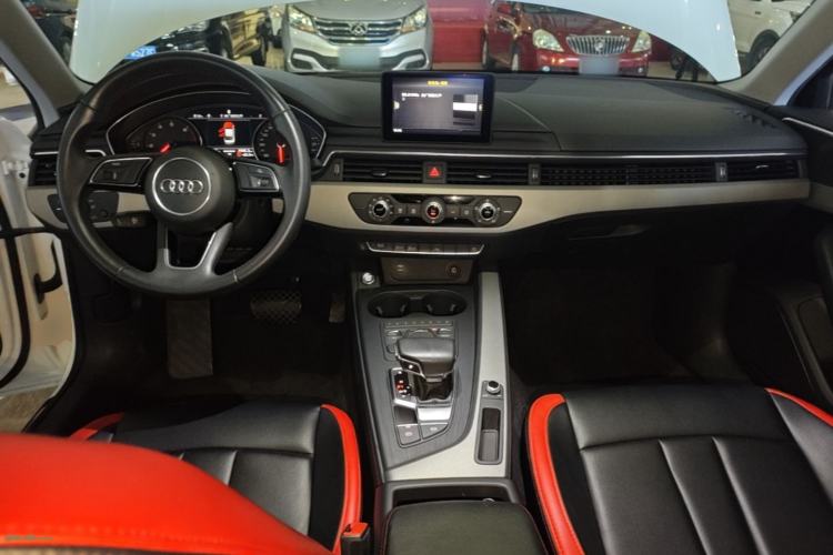Used Audi A4L 2018 30th Anniversary Edition 40 TFSI Trendy Model Center Console