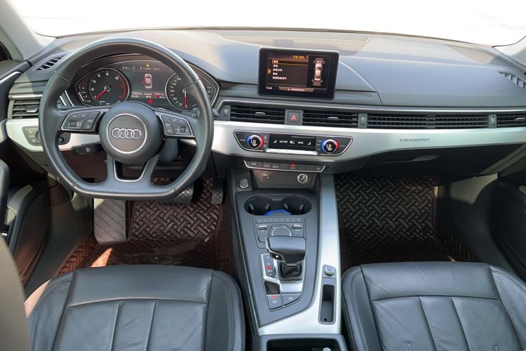 Used Audi A4L 2018 30th Anniversary Edition 45 TFSI quattro Individual Sport Edition Center Console