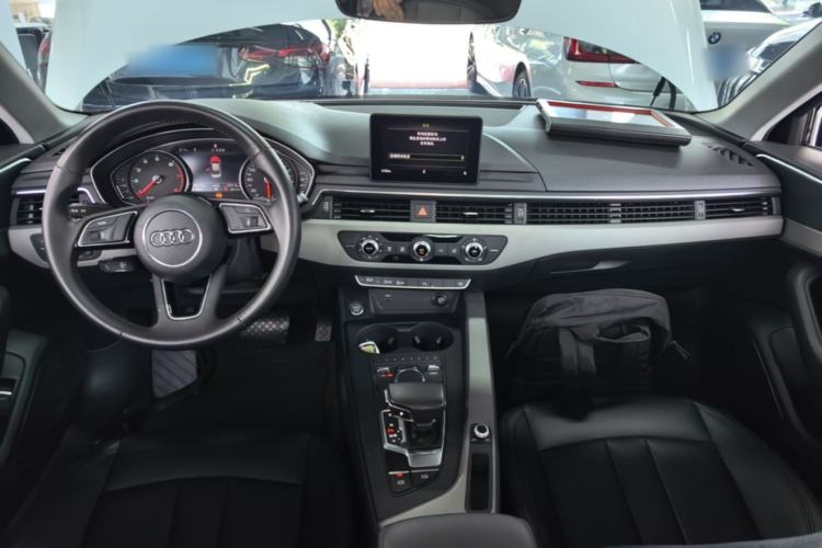 Used Audi A4L 2018 30th Anniversary Edition 40 TFSI Trendy Model Center Console