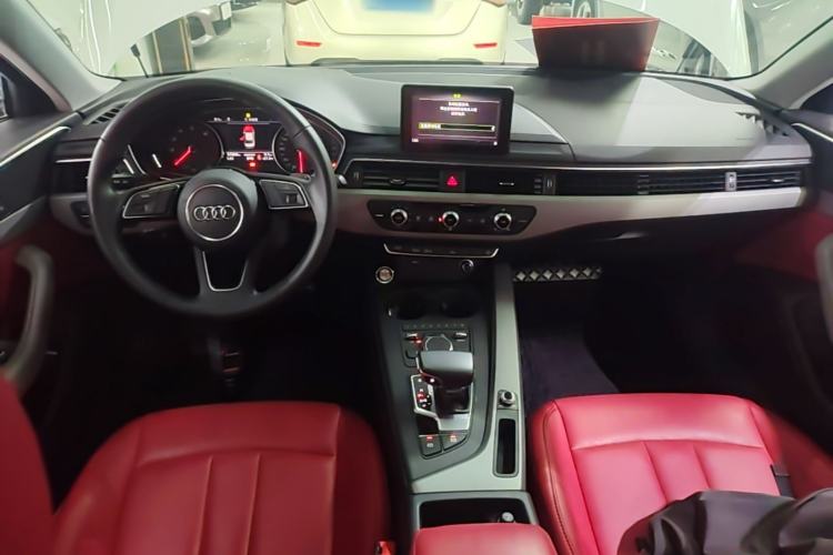 Used Audi A4L 2018 30th Anniversary Edition 40 TFSI Trendy Model Center Console