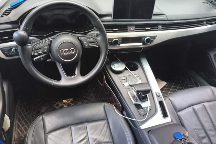 Used Audi A4L 2018 30th Anniversary Edition 40 TFSI Fashion Model Center Console