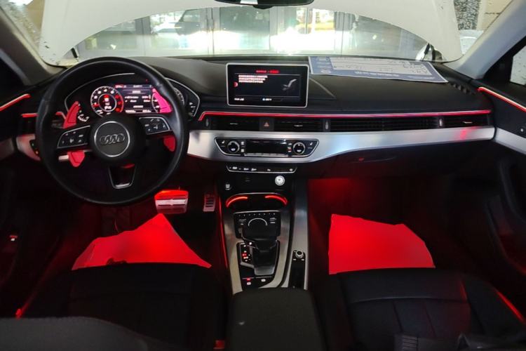 Used Audi A4L 2018 30th Anniversary Edition 40 TFSI Fashion Model Center Console