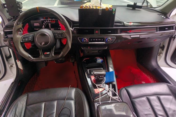 Used Audi A4L 2018 30th Anniversary Edition 40 TFSI Fashion Model Center Console