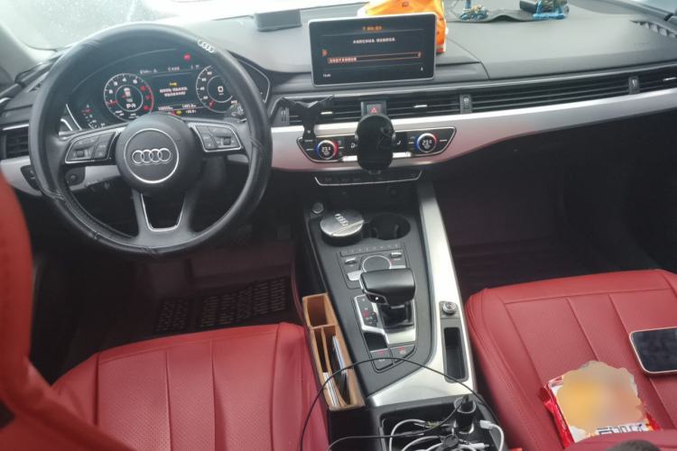 Used Audi A4L 2018 30th Anniversary Edition 40 TFSI Fashion Model Center Console