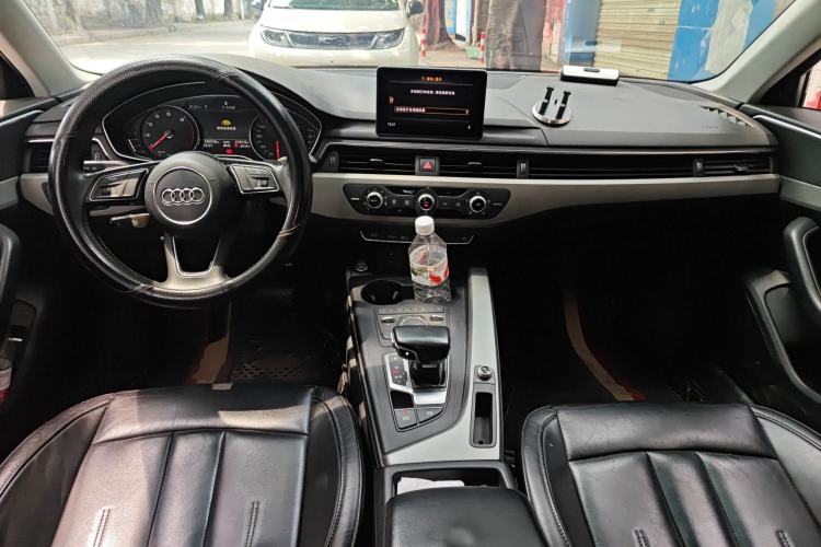Used Audi A4L 2018 30th Anniversary Edition 40 TFSI Trendy Model Center Console