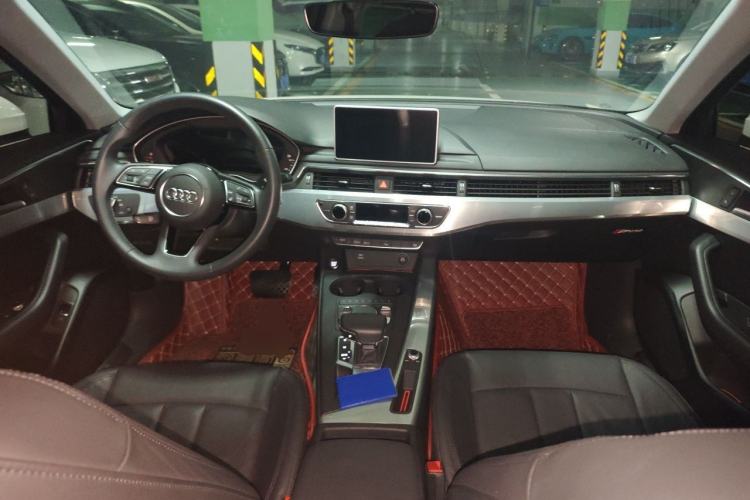 Used Audi A4L 2018 30th Anniversary Edition 40 TFSI Fashion Model Center Console