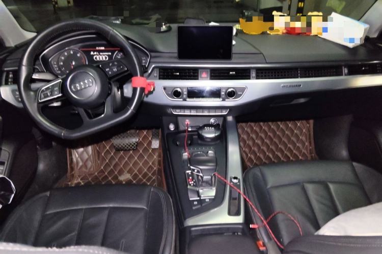 Used Audi A4L 2018 30th Anniversary Edition 45 TFSI quattro Individual Sport Edition Center Console