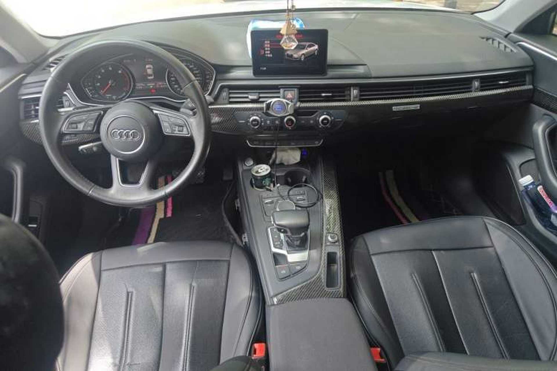 Used Audi A4L 2018 30th Anniversary Edition 40 TFSI Trendy Model Center Console