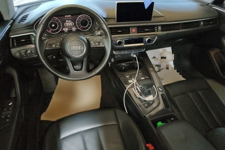 Used Audi A4L 2018 30th Anniversary Edition 40 TFSI Fashion Model Center Console