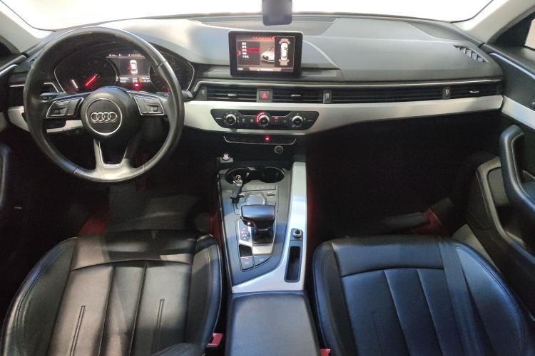 Used Audi A4L 2018 30th Anniversary Edition 40 TFSI Trendy Model Center Console