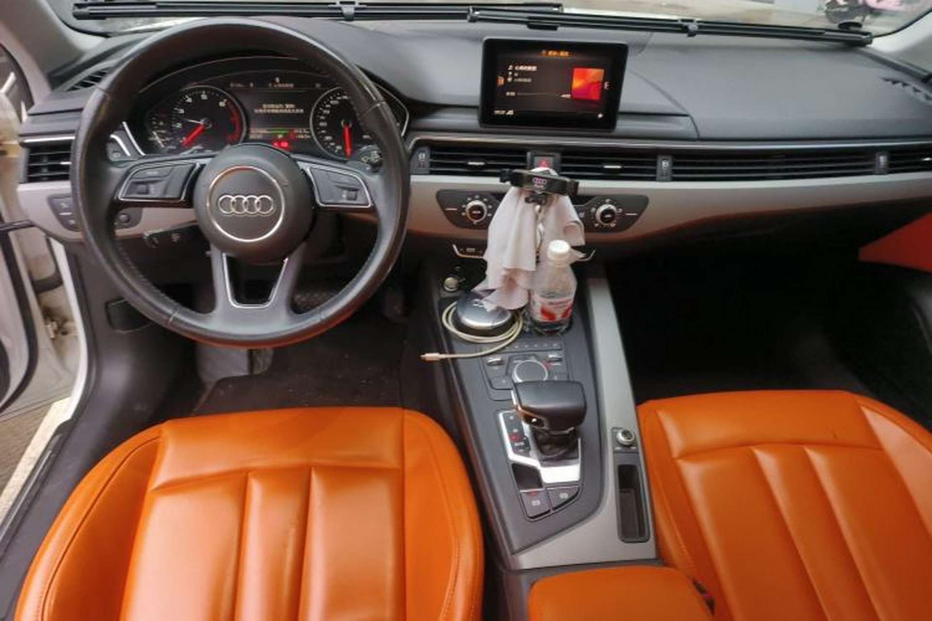 Used Audi A4L 2018 30th Anniversary Edition 40 TFSI Trendy Model Center Console