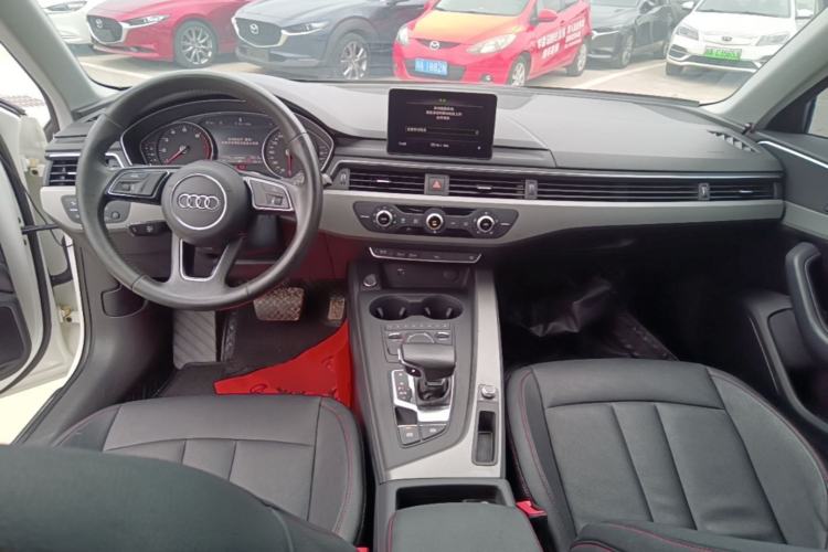Used Audi A4L 2018 30th Anniversary Edition 40 TFSI Trendy Model Center Console