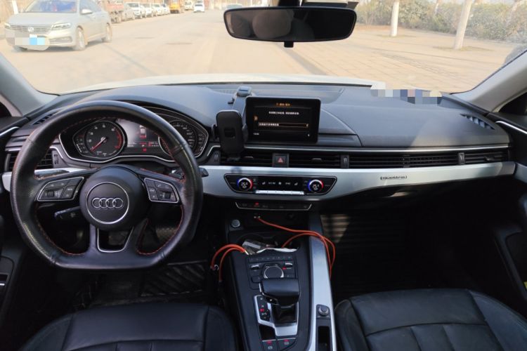 Used Audi A4L 2018 30th Anniversary Edition 45 TFSI quattro Individual Sport Edition Center Console