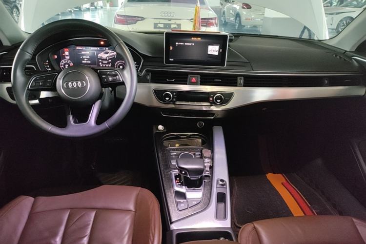 Used Audi A4L 2018 30th Anniversary Edition 40 TFSI Fashion Model Center Console