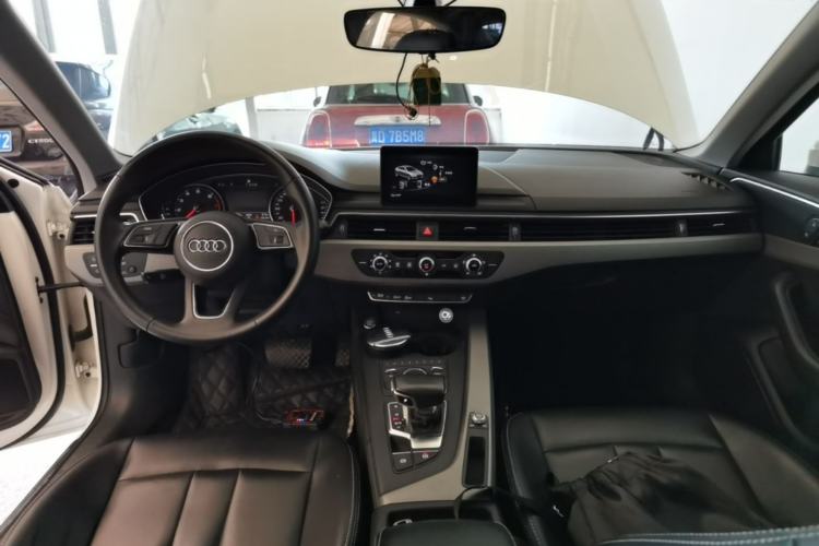 Used Audi A4L 2018 30th Anniversary Edition 40 TFSI Trendy Model Center Console