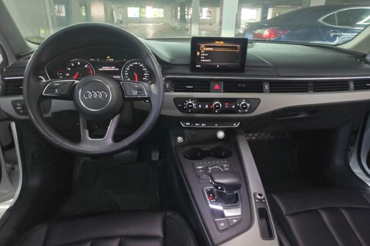 Used Audi A4L 2018 30th Anniversary Edition 40 TFSI Trendy Model Center Console