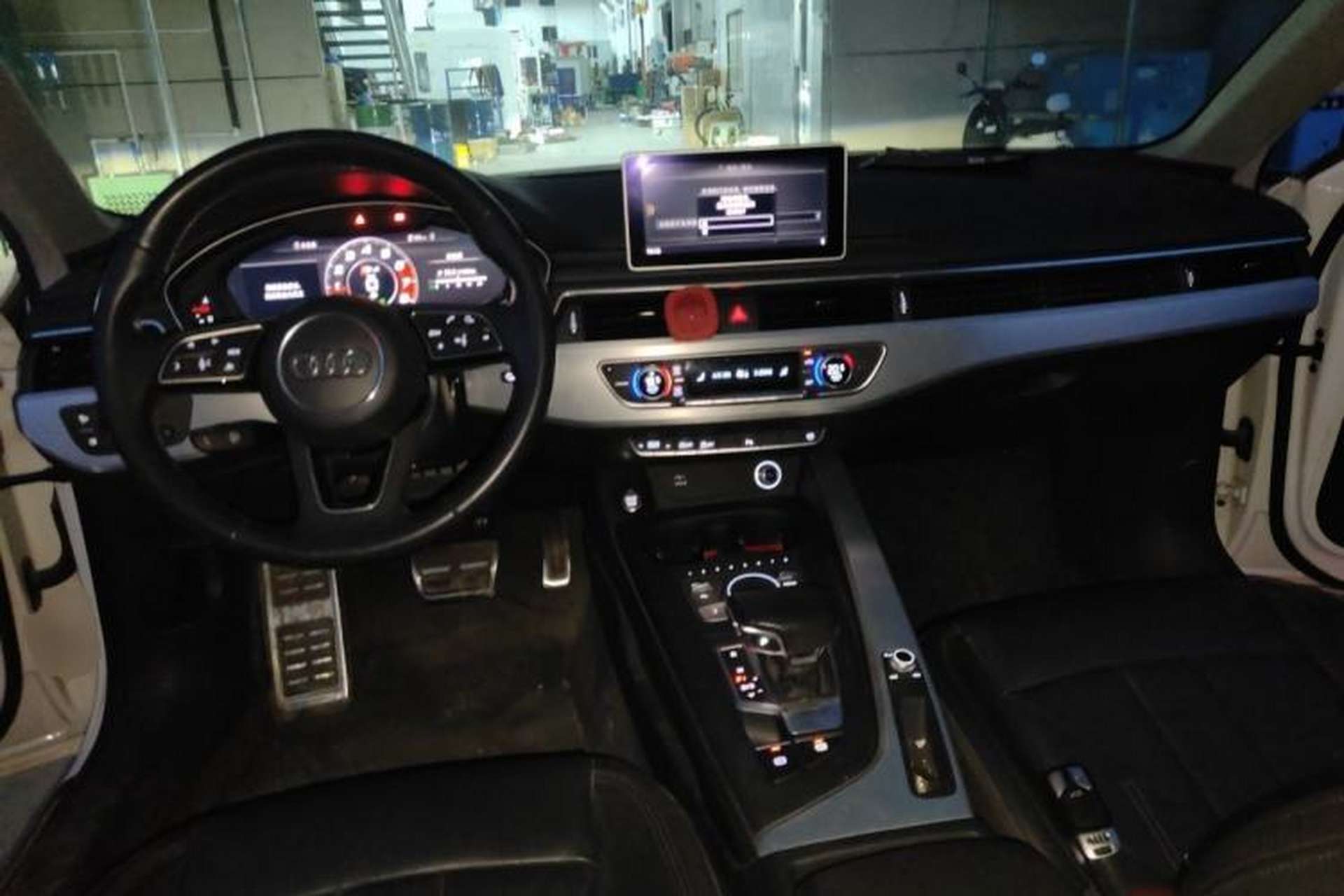 Used Audi A4L 2018 30th Anniversary Edition 40 TFSI Fashion Model Center Console