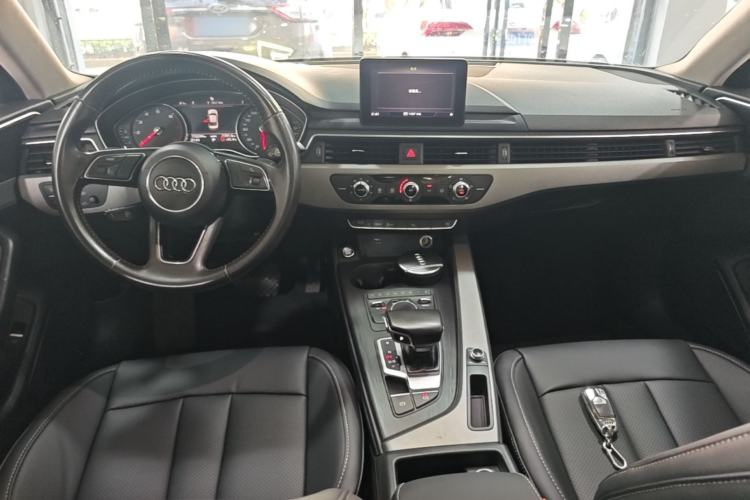 Used Audi A4L 2018 30th Anniversary Edition 40 TFSI Trendy Model Center Console