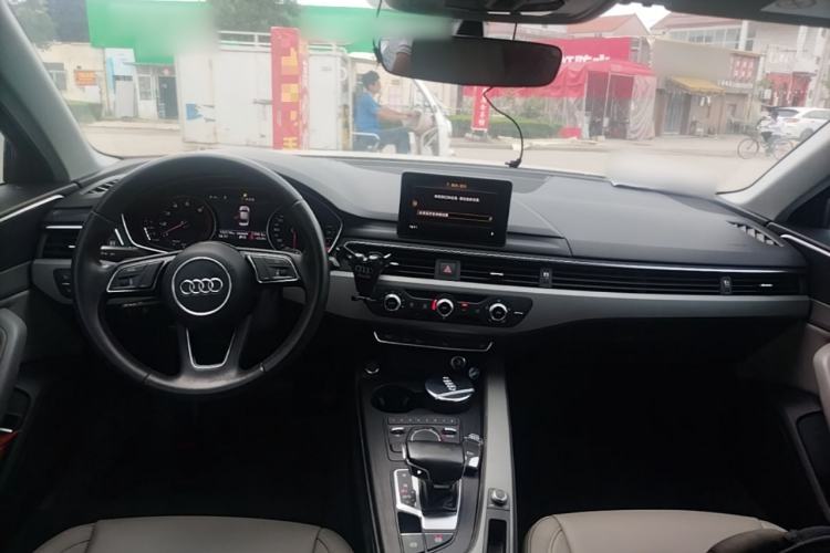 Used Audi A4L 2018 30th Anniversary Edition 40 TFSI Trendy Model Center Console