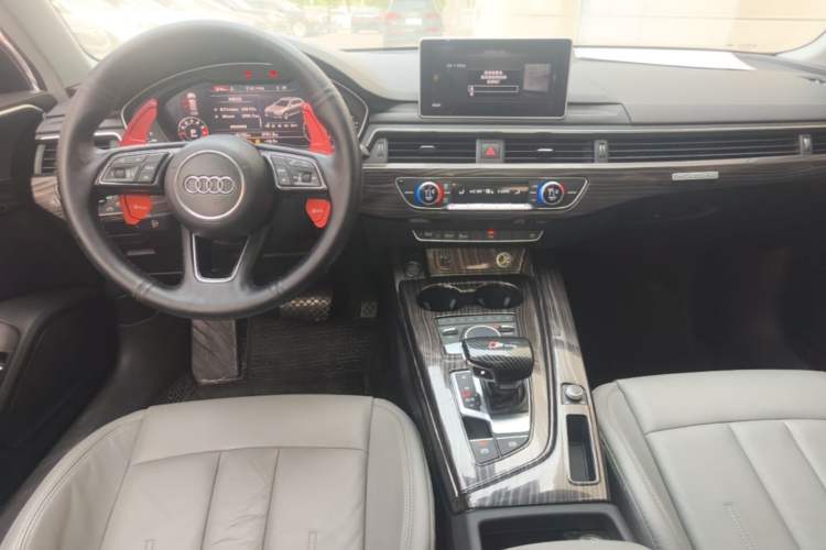 Used Audi A4L 2018 30th Anniversary Edition 40 TFSI Fashion Model Center Console