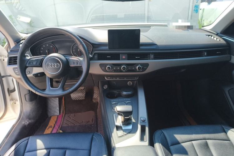 Used Audi A4L 2018 30th Anniversary Edition 40 TFSI Trendy Model Center Console