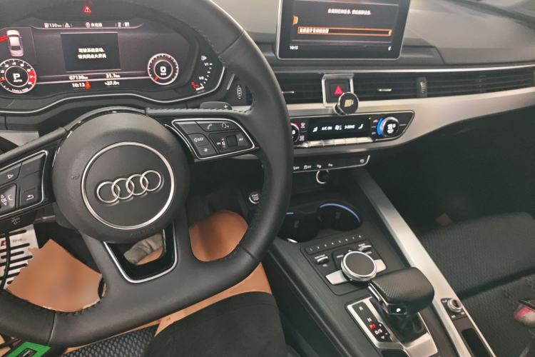 Used Audi A4L 2018 30th Anniversary Edition 40 TFSI Sport Edition Center Console