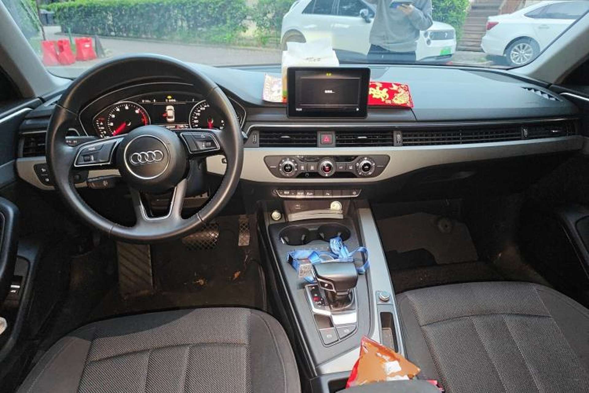 Used Audi A4L 2018 30th Anniversary Edition 40 TFSI Trendy Model Center Console