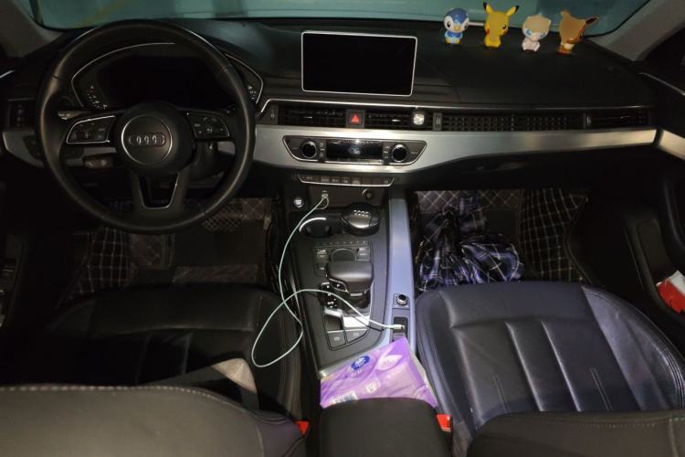 Used Audi A4L 2018 30th Anniversary Edition 40 TFSI Fashion Model Center Console