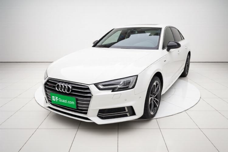 Używany Audi A4L 2018 30th Anniversary Edition 45 TFSI quattro Sport model Guazi used car, China used car export, Used car for sale, Used  cars, Cheapest cars for sale