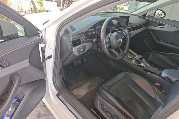 Used Audi A4L 2018 30th Anniversary Edition 40 TFSI Trendy Model Driver Seat