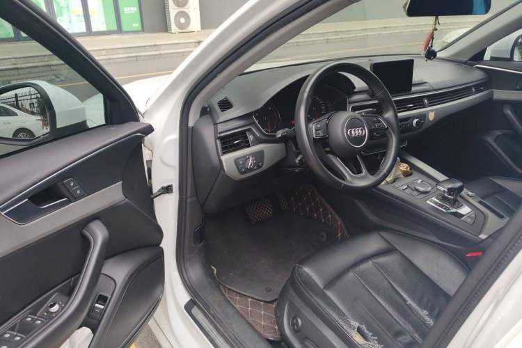 Used Audi A4L 2018 30th Anniversary Edition 40 TFSI Trendy Model Driver Seat