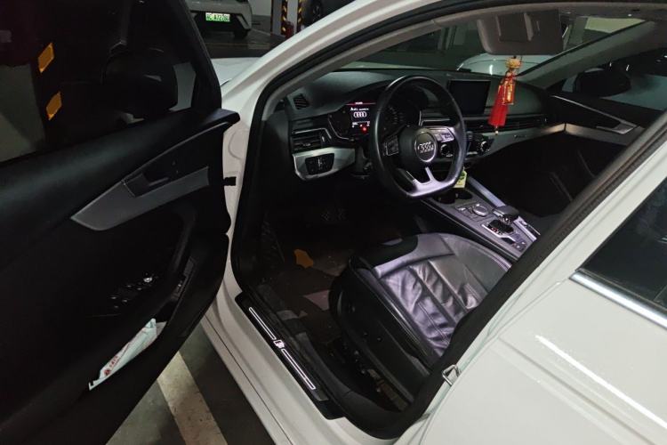 Used Audi A4L 2018 30th Anniversary Edition 45 TFSI quattro Individual Sport Edition Driver Seat