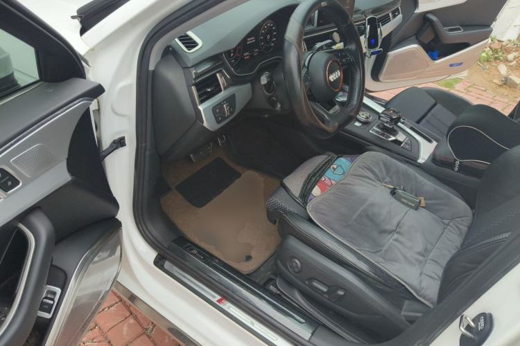 Used Audi A4L 2018 30th Anniversary Edition 40 TFSI Sport Edition Driver Seat