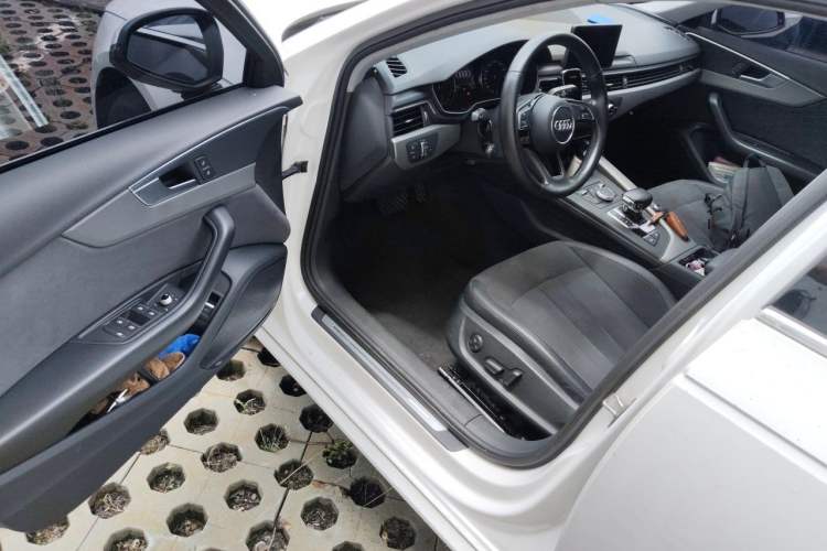 Used Audi A4L 2018 30th Anniversary Edition 40 TFSI Trendy Model Driver Seat