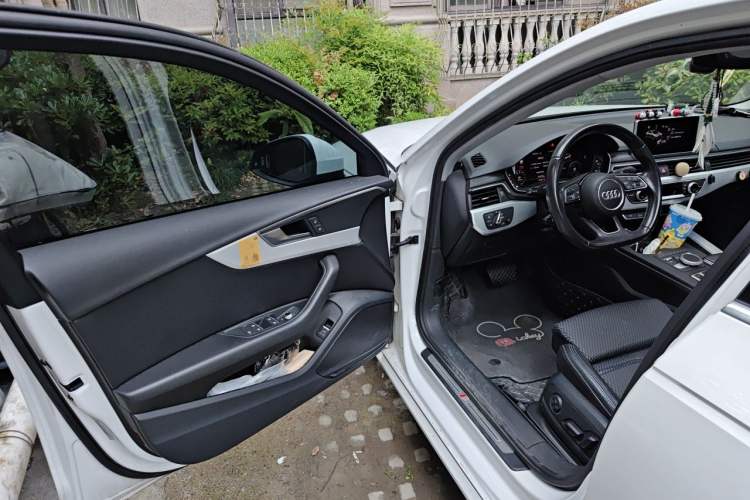 Used Audi A4L 2018 30th Anniversary Edition 40 TFSI Sport Edition Driver Seat