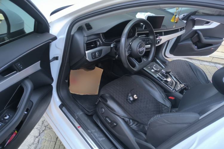 Used Audi A4L 2018 30th Anniversary Edition 40 TFSI Sport Edition Driver Seat
