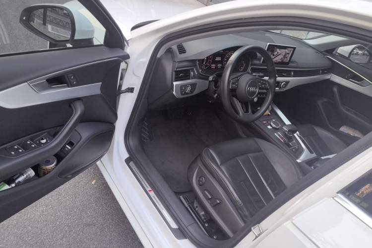 Used Audi A4L 2018 30th Anniversary Edition 40 TFSI Fashion Model Driver Seat