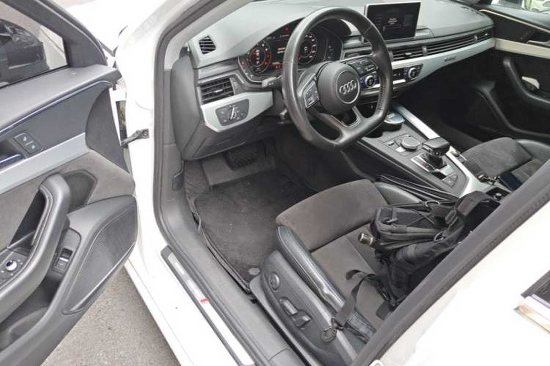 Used Audi A4L 2018 30th Anniversary Edition 45 TFSI quattro Sport model Driver Seat