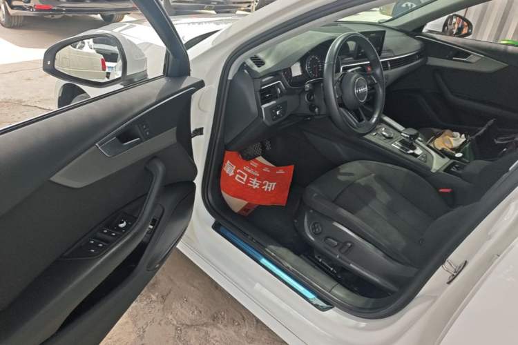Used Audi A4L 2018 30th Anniversary Edition 40 TFSI Trendy Model Driver Seat