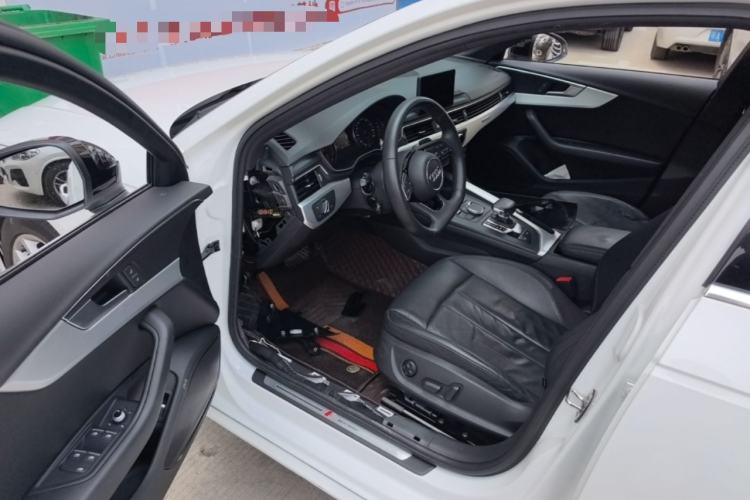 Used Audi A4L 2018 30th Anniversary Edition 45 TFSI quattro Individual Sport Edition Driver Seat