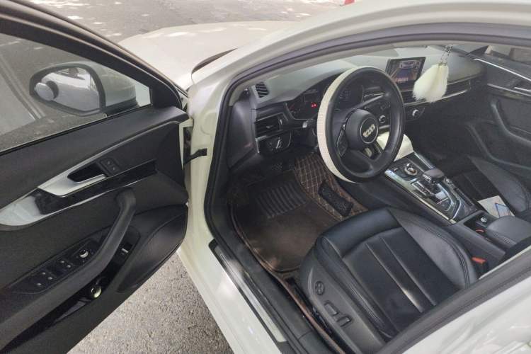 Used Audi A4L 2018 30th Anniversary Edition 40 TFSI Trendy Model Driver Seat