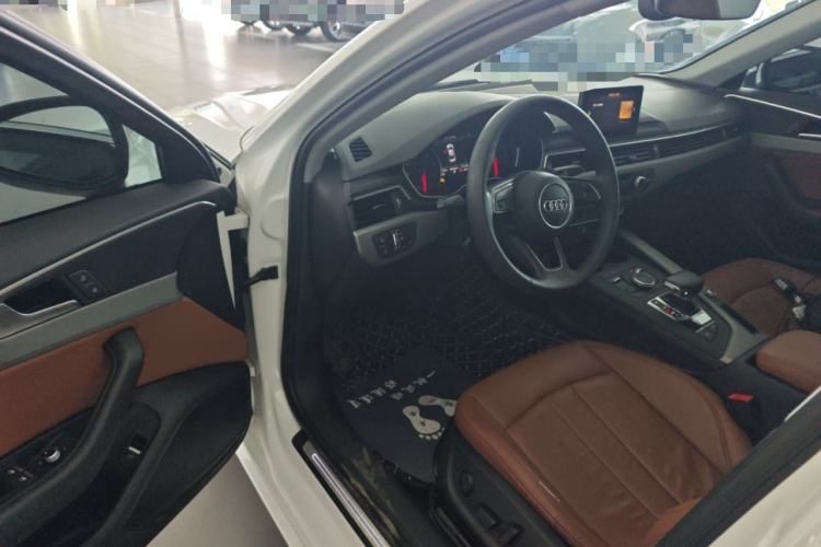 Used Audi A4L 2018 30th Anniversary Edition 40 TFSI Trendy Model Driver Seat