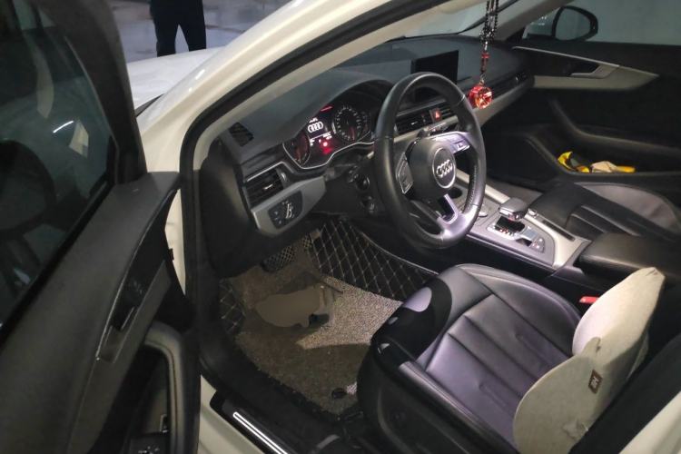 Used Audi A4L 2018 30th Anniversary Edition 30 TFSI Ambition Model Driver Seat