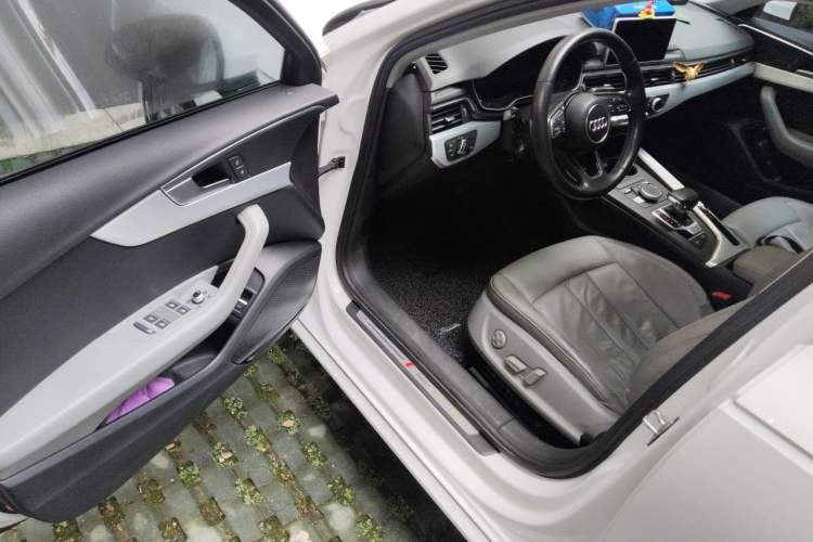 Used Audi A4L 2018 30th Anniversary Edition 40 TFSI Fashion Model Driver Seat