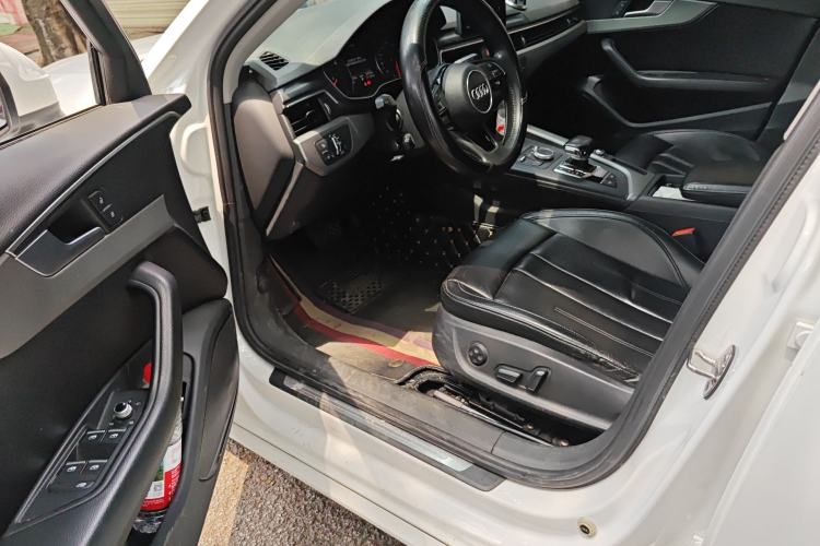 Used Audi A4L 2018 30th Anniversary Edition 40 TFSI Trendy Model Driver Seat