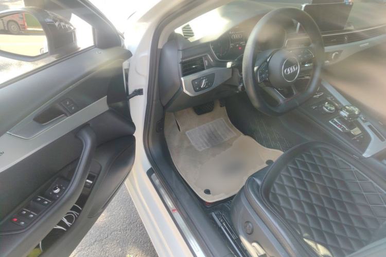 Used Audi A4L 2018 30th Anniversary Edition 45 TFSI quattro Individual Sport Edition Driver Seat