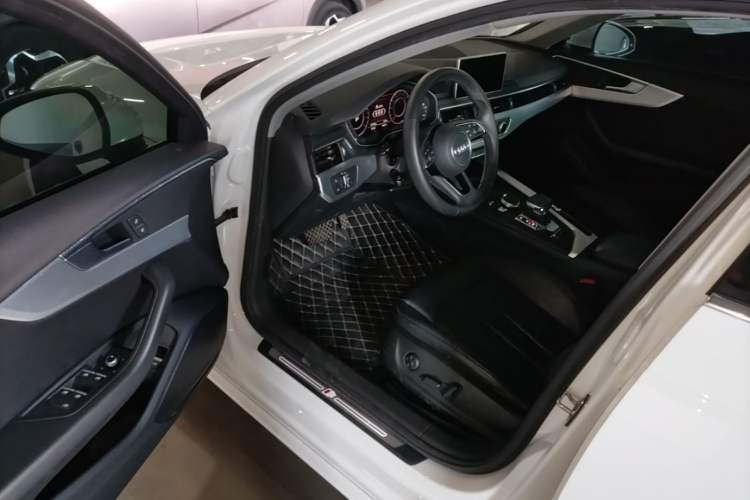 Used Audi A4L 2018 30th Anniversary Edition 40 TFSI Fashion Model Driver Seat