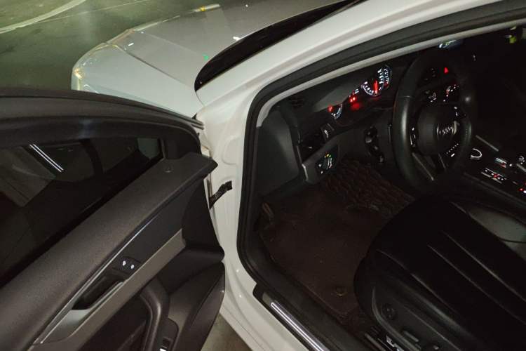 Used Audi A4L 2018 30th Anniversary Edition 40 TFSI Trendy Model Driver Seat