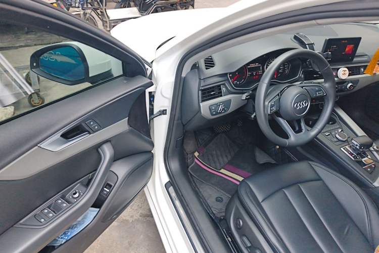 Used Audi A4L 2018 30th Anniversary Edition 40 TFSI Trendy Model Driver Seat